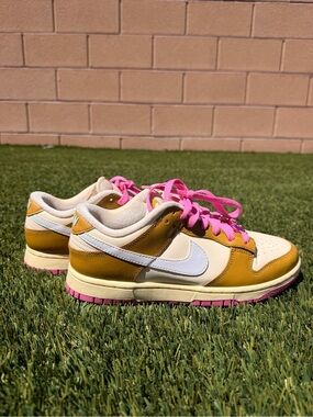 Nike Dunk Low SE “Just Do It” Bronzine Pink Women’s 8.5 FD8683-700
